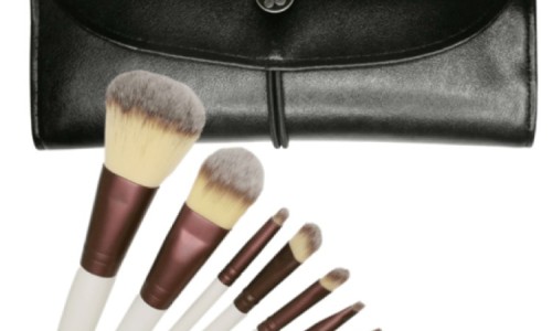 Երևանում լավագույն դիմահարդարման վրձինները: 7 անփոխարինելի գործիքներ, որոնք մնում են կատարյալ նույնիսկ շոգին