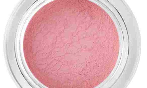 Խոնավ եղանակի պայմաններում թարմ տեսք պահպանող 6 անփոխարինելի աչքի շպար